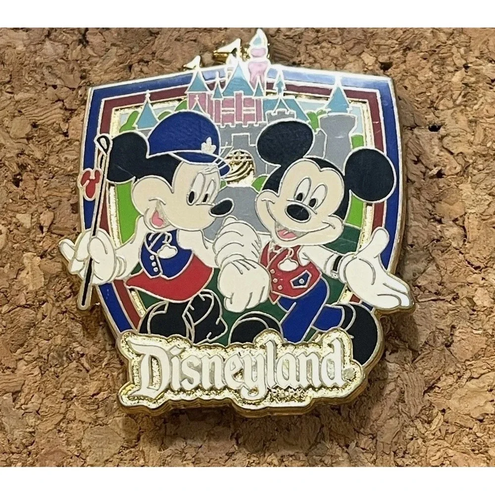 Disney DLR Disneyland Resort Mickey & Minnie Cast Member Guided Tour Pin RARE